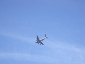 Globemaster C-17 flys low over GB7WB